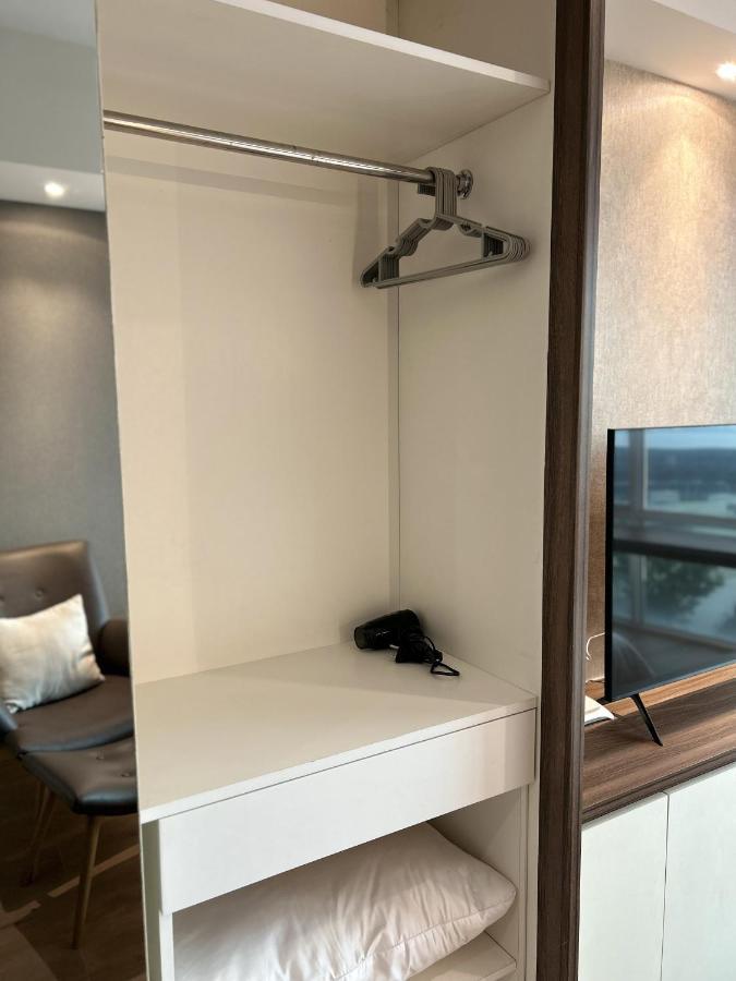 U Residence 2 Studio Apartment Pool View Tangerang Exterior photo