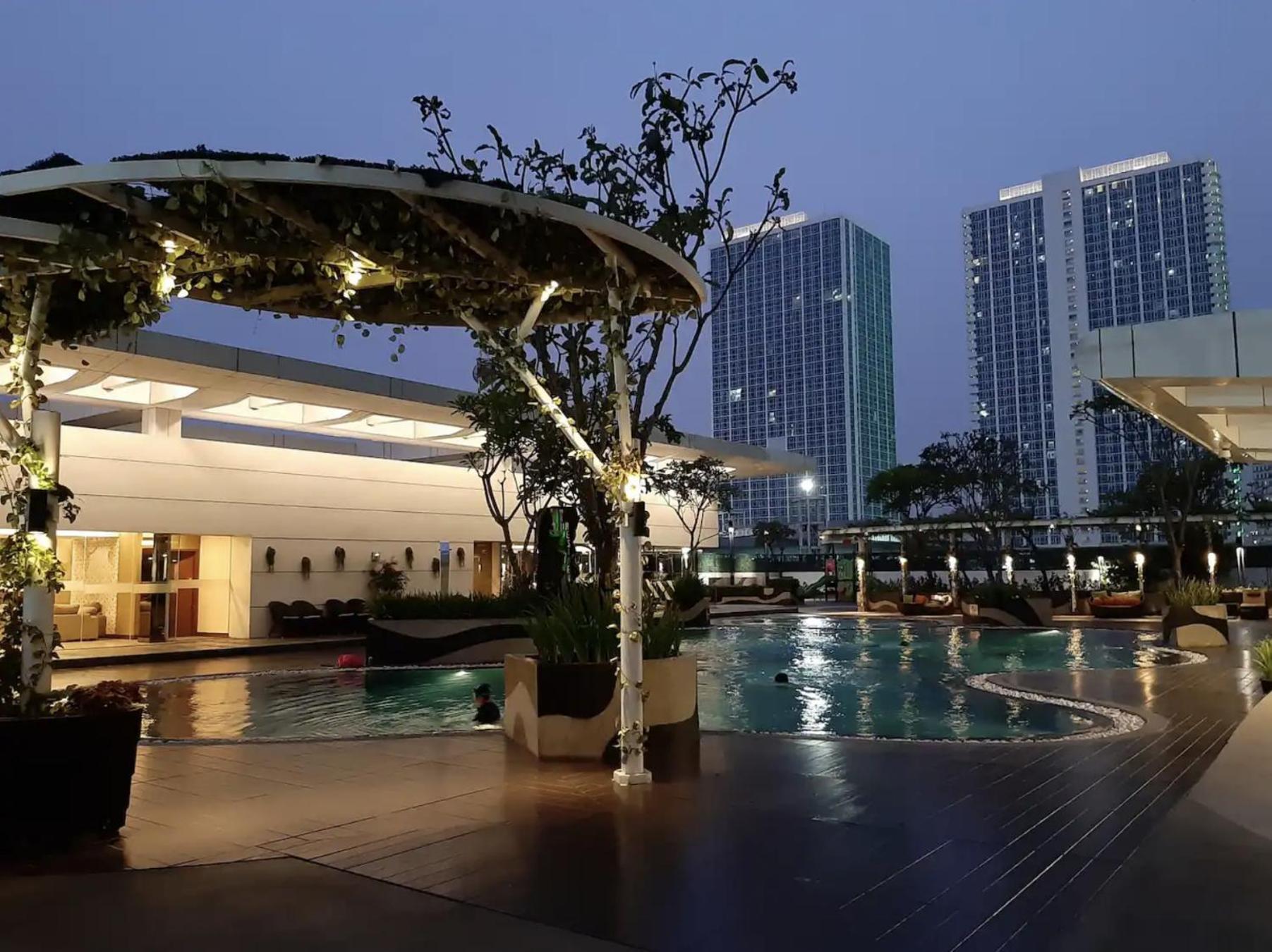 U Residence 2 Studio Apartment Pool View Tangerang Exterior photo