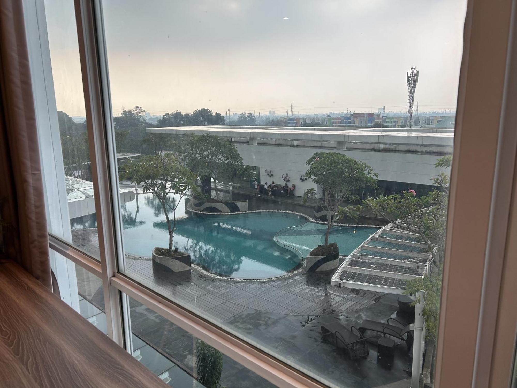 U Residence 2 Studio Apartment Pool View Tangerang Exterior photo